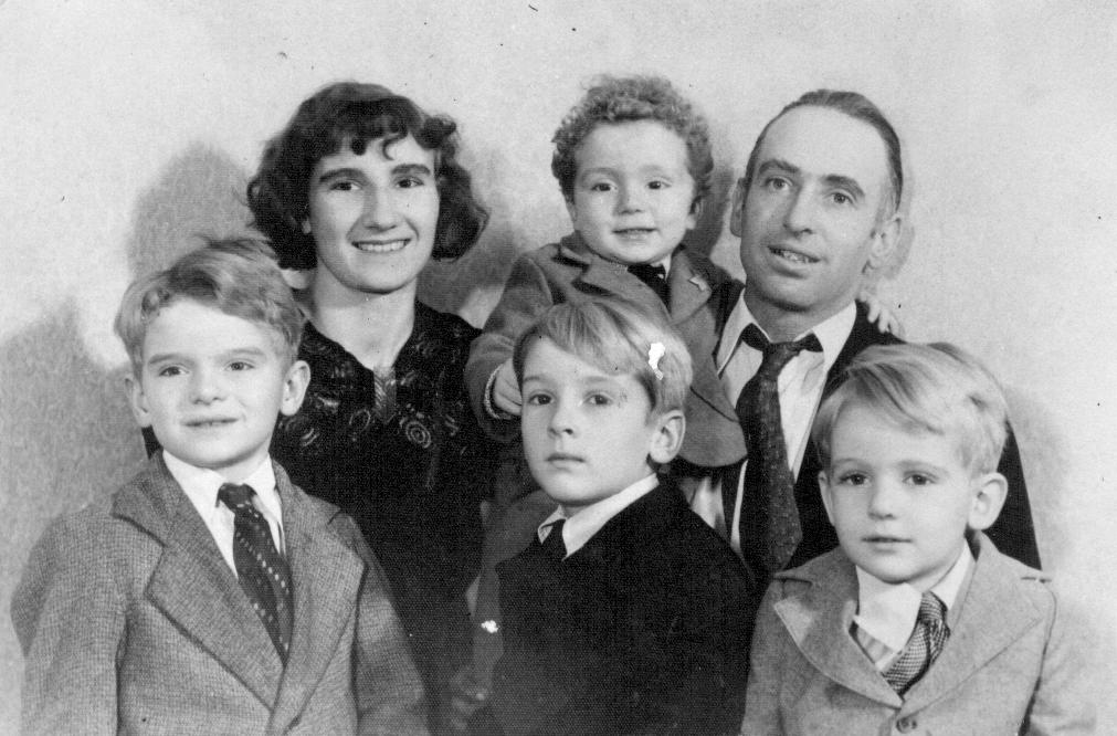 belle'sboys.jpg (75346 bytes)